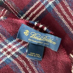 Super soft Brooks Brothers scarf - never worn